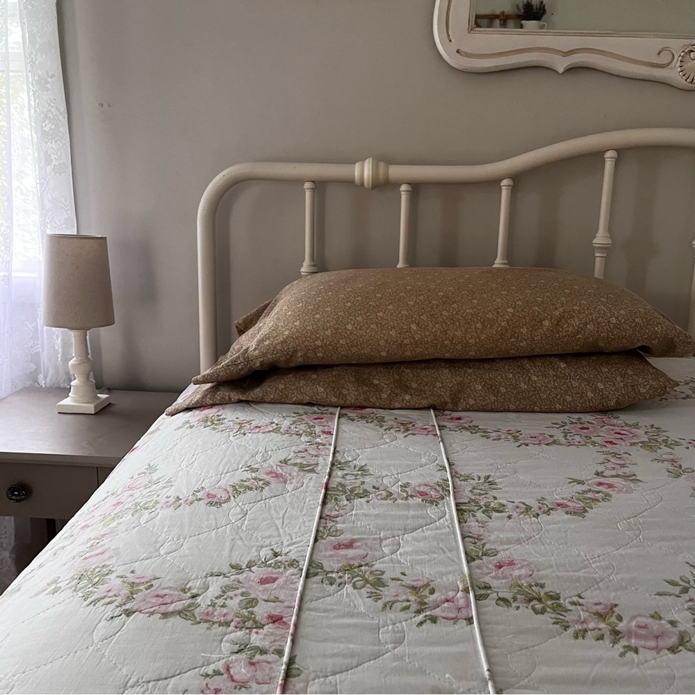 Vintage floral bedspread